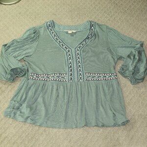Nuture by Westbound Women's M Blue Embroidered Boho Soft Stretch Blouse